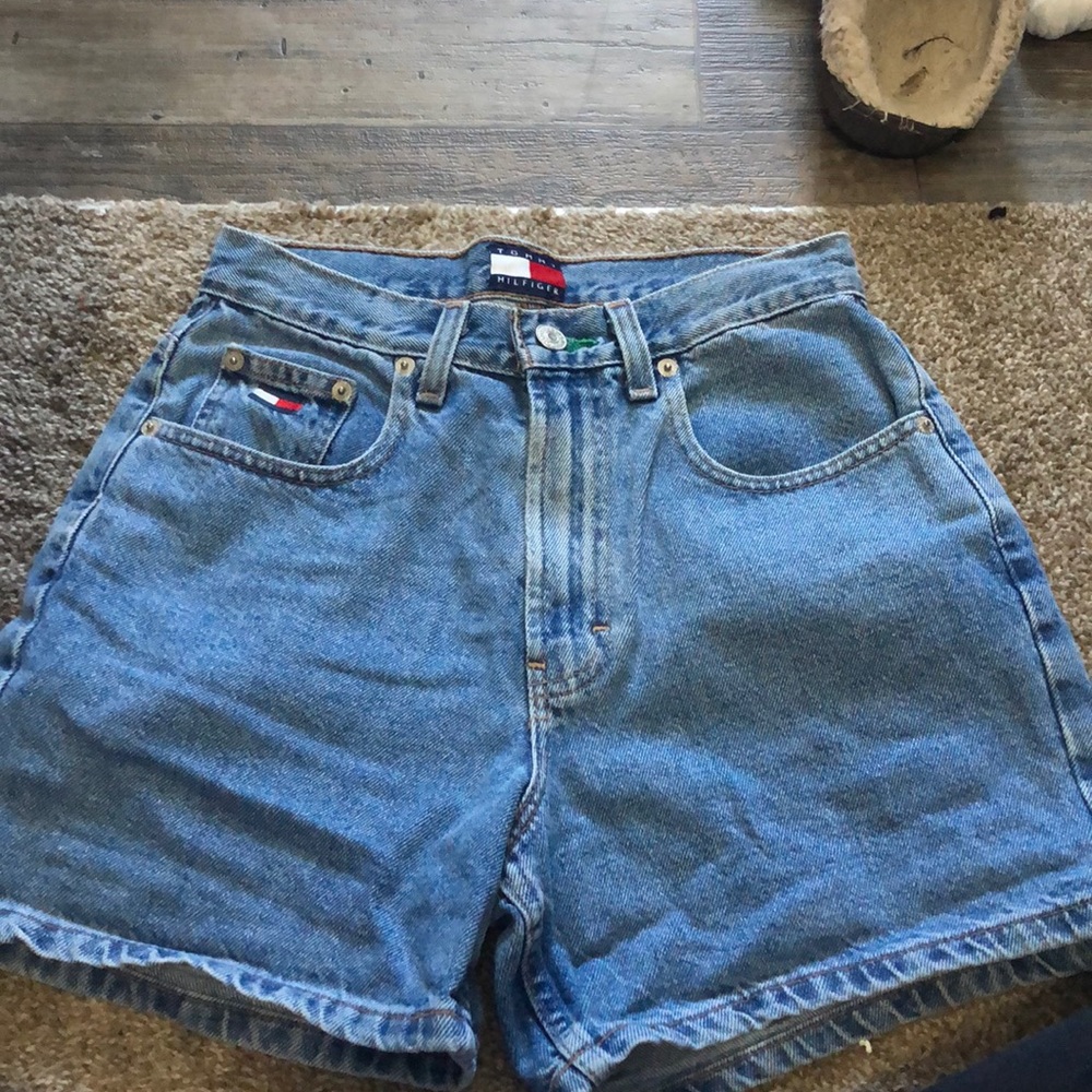 Vintage authenic Tommy Hilfiger shorts!!!!!!